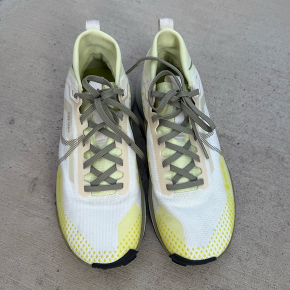 Nike Pegasus Trail 4 GTX Waterproof Trail Running Shoes Pale Ivory Neutral Olive - Picture 5 of 5